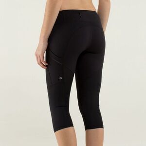 Lululemon Run: Mod Moves Crop